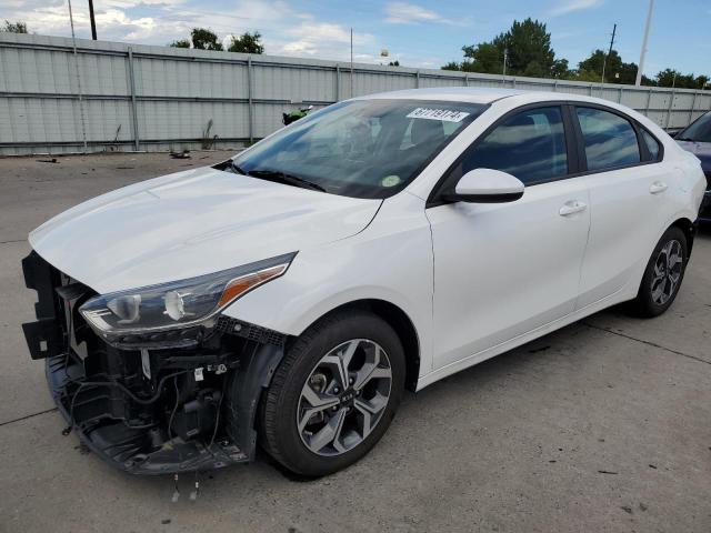KIA FORTE FE 2021 with VIN 3KPF24AD5ME359368 - Photo from auction