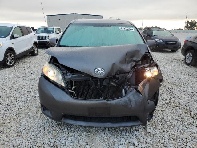 Photo 5 from auction – 2013 TOYOTA SIENNA LE with VIN 5TDKK3DC9DS327735