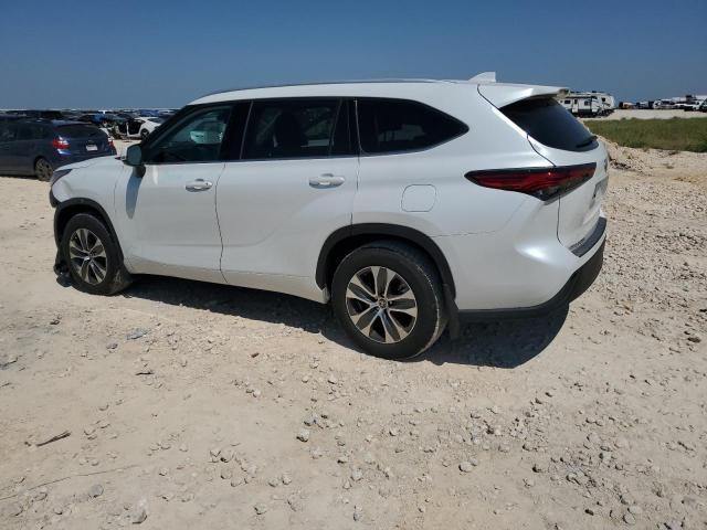 Photo 2 from auction – 2022 TOYOTA HIGHLANDER with VIN 5TDGARAH5NS510112