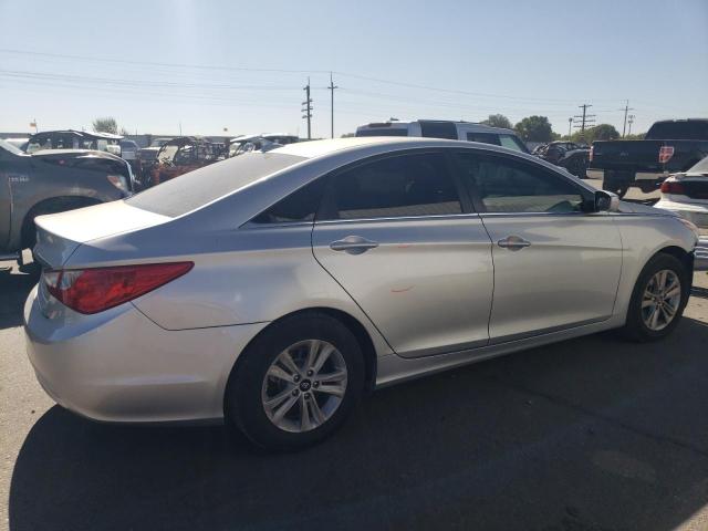 Photo 3 from auction – 2011 HYUNDAI SONATA GLS with VIN 5NPEB4AC3BH269941