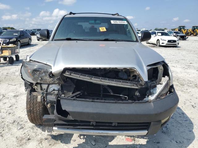 Photo 5 from auction – 2004 TOYOTA 4RUNNER SR with VIN JTEZU14R240042276