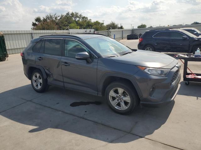 Photo 4 from auction – 2019 TOYOTA RAV4 XLE with VIN 2T3W1RFV3KC013873