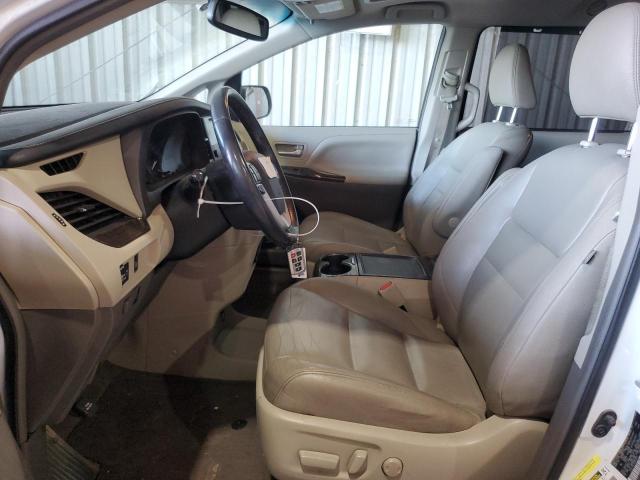 Photo 7 from auction – 2017 TOYOTA SIENNA XLE with VIN 5TDYZ3DC7HS813231