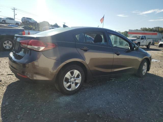 Photo 3 from auction – 2017 KIA FORTE LX with VIN 3KPFK4A76HE046197