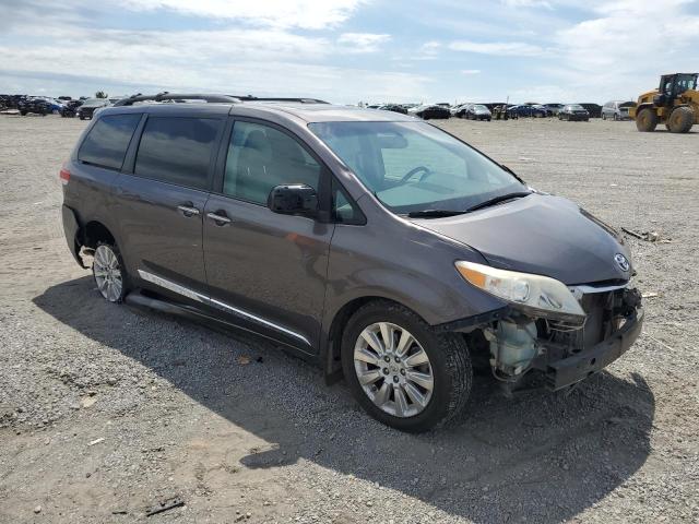 Photo 4 from auction – 2012 TOYOTA SIENNA XLE with VIN 5TDYK3DC6CS238472
