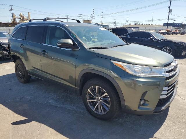 Photo 4 from auction – 2019 TOYOTA HIGHLANDER with VIN 5TDKZRFH4KS343782