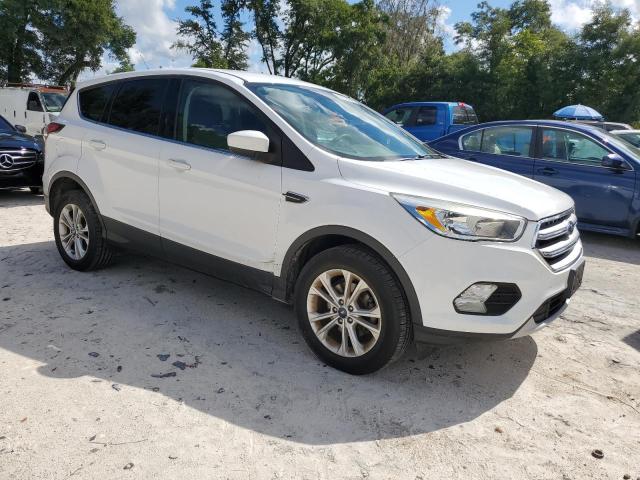 Photo 4 from auction – 2017 FORD ESCAPE SE with VIN 1FMCU0GD3HUA52457