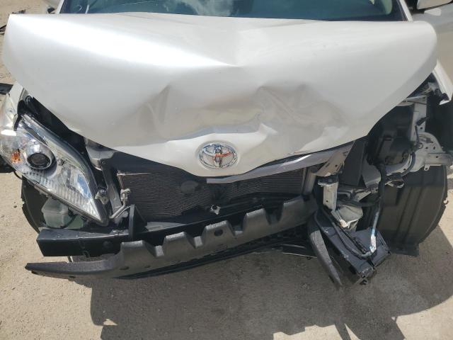 Photo 12 from auction – 2016 TOYOTA SIENNA XLE with VIN 5TDYK3DC9GS698487