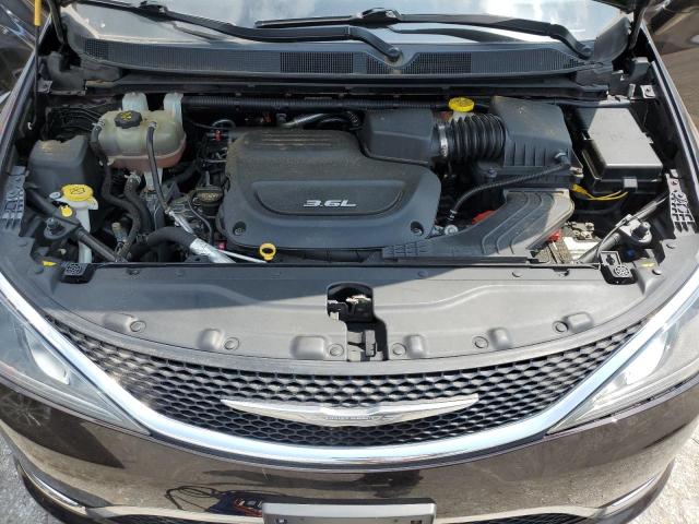 Photo 12 from auction – 2017 CHRYSLER PACIFICA L with VIN 2C4RC1GG5HR560203