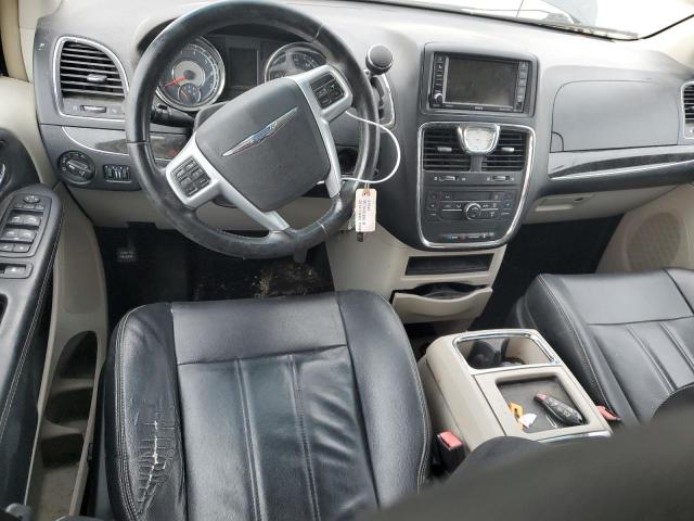 Photo 8 from auction – 2014 CHRYSLER TOWN & COU with VIN 2C4RC1BG1ER158908
