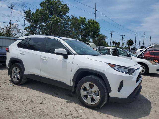 Photo 4 from auction – 2020 TOYOTA RAV4 XLE with VIN 2T3W1RFV6LC062003