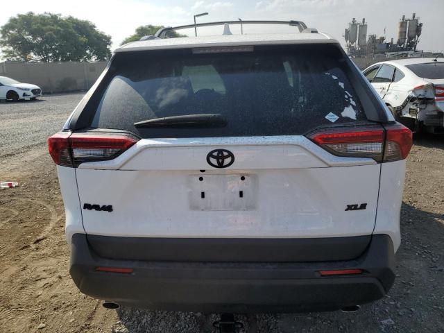 Photo 6 from auction – 2022 TOYOTA RAV4 XLE with VIN 2T3W1RFV8NC177690