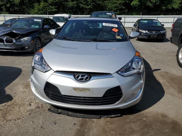 Photo 5 from auction – 2017 HYUNDAI VELOSTER with VIN KMHTC6AD3HU316274