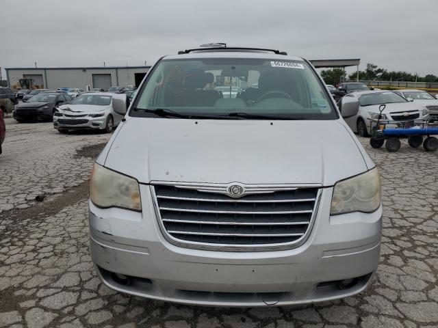 Photo 5 from auction – 2010 CHRYSLER TOWN & COU with VIN 2A4RR5D19AR463625