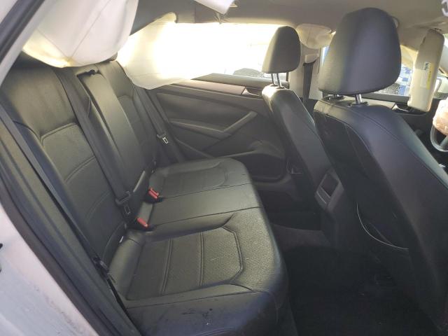 Photo 10 from auction – 2015 VOLKSWAGEN PASSAT S with VIN 1VWAS7A3XFC012354