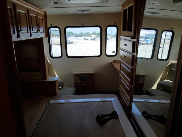 Photo 6 from auction – 2004 FOUR WINDSPORT with VIN 1F6NF53SX40A04046