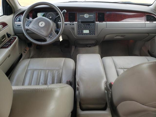Photo 8 from auction – 2004 LINCOLN TOWN CAR E with VIN 1LNHM81W94Y682713