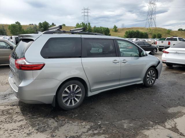 Photo 3 from auction – 2020 TOYOTA SIENNA XLE with VIN 5TDDZ3DC2LS237071