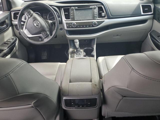 Photo 8 from auction – 2019 TOYOTA HIGHLANDER with VIN 5TDJZRFH4KS597911