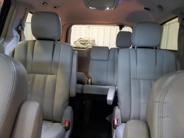 Photo 10 from auction – 2015 CHRYSLER TOWN & COU with VIN 2C4RC1AG5FR677642
