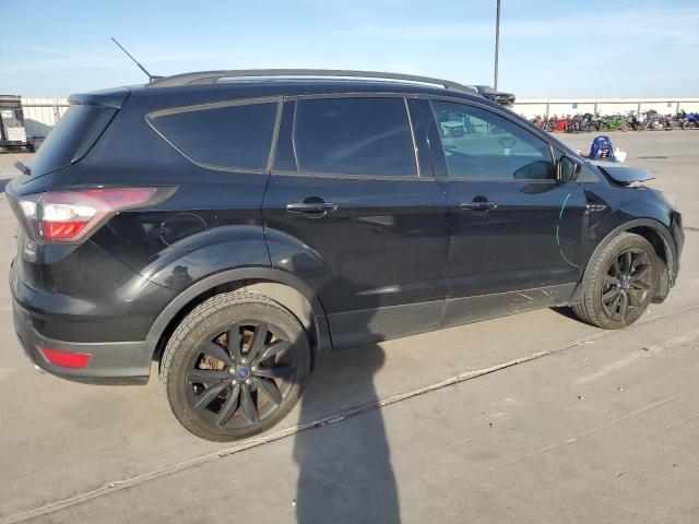 Photo 3 from auction – 2017 FORD ESCAPE SE with VIN 1FMCU0G90HUA81104