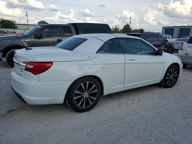 Photo 3 from auction – 2011 CHRYSLER 200 S with VIN 1C3BC8EG1BN613579