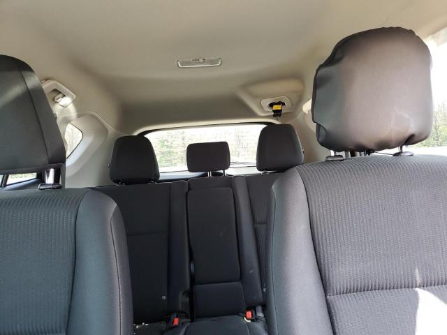 Photo 10 from auction – 2017 TOYOTA RAV4 LE with VIN 2T3BFREV8HW646605