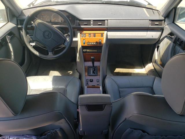 Photo 8 from auction – 1995 MERCEDES-BENZ E 320 BASE with VIN WDBEA32E5SC175146