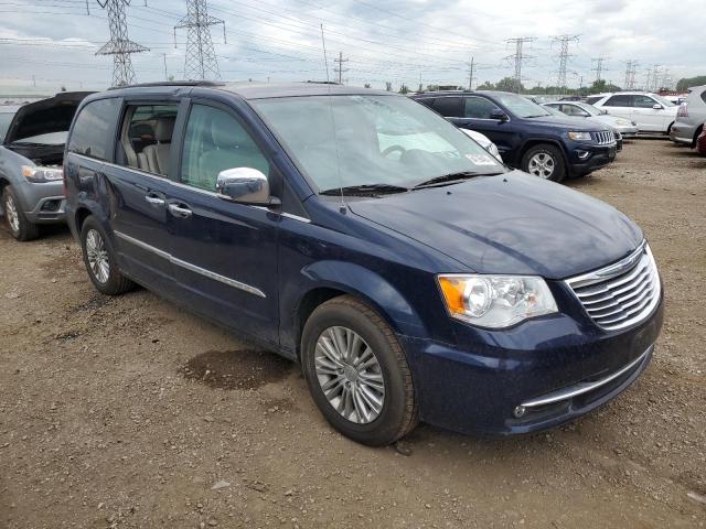 Photo 4 from auction – 2015 CHRYSLER TOWN & COU with VIN 2C4RC1CG4FR555044