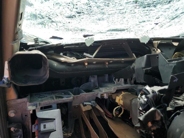 Photo 9 from auction – 2004 CHEVROLET SILVERADO with VIN 2GCEC19V641218813
