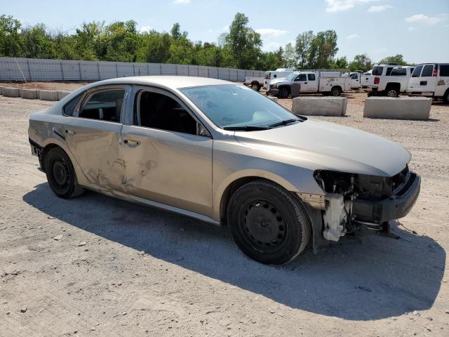 Photo 4 from auction – 2015 VOLKSWAGEN PASSAT S with VIN 1VWAT7A30FC042329