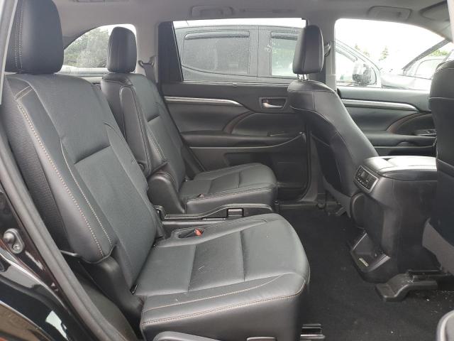 Photo 11 from auction – 2017 TOYOTA HIGHLANDER with VIN 5TDDZRFH4HS480769
