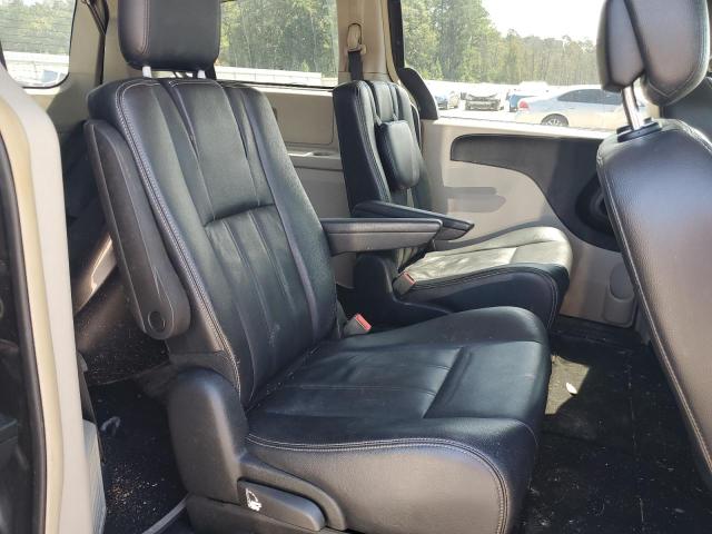 Photo 11 from auction – 2015 CHRYSLER TOWN & COU with VIN 2C4RC1BGXFR661659