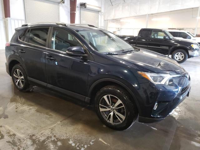 Photo 4 from auction – 2017 TOYOTA RAV4 XLE with VIN JTMRFREV8HJ155982