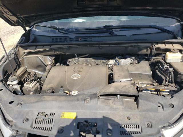 Photo 12 from auction – 2018 TOYOTA HIGHLANDER with VIN 5TDKZRFH0JS529771