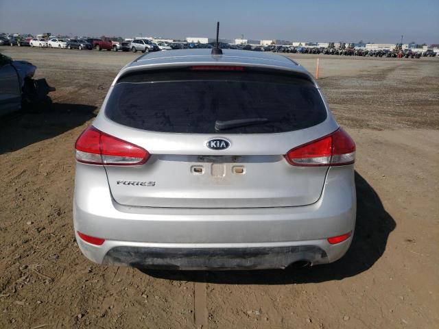 Photo 6 from auction – 2017 KIA FORTE LX with VIN KNAFK5A85H5676512