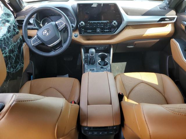 Photo 8 from auction – 2022 TOYOTA HIGHLANDER with VIN 5TDFZRAHXNS093560