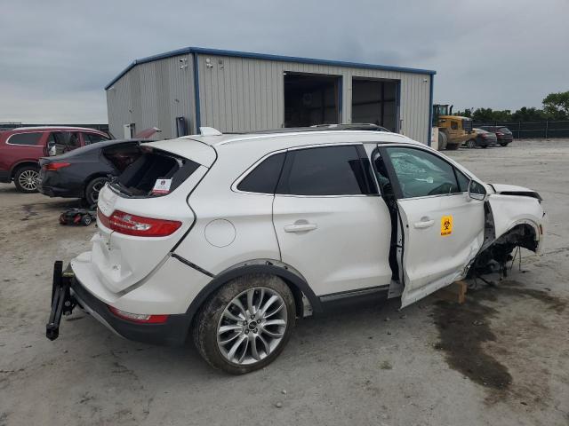 Photo 3 from auction – 2017 LINCOLN MKC RESERV with VIN 5LMCJ3C98HUL03353
