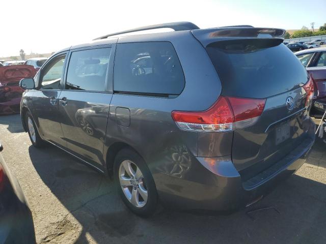 Photo 2 from auction – 2013 TOYOTA SIENNA LE with VIN 5TDKK3DC8DS343750
