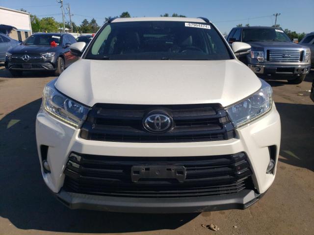 Photo 5 from auction – 2017 TOYOTA HIGHLANDER with VIN 5TDJZRFH1HS361015