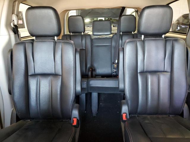 Photo 10 from auction – 2014 CHRYSLER TOWN & COU with VIN 2C4RC1BGXER215929