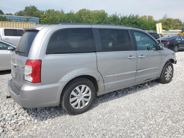 Photo 3 from auction – 2015 CHRYSLER TOWN & COU with VIN 2C4RC1CG7FR539713