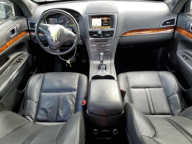 Photo 8 from auction – 2017 LINCOLN MKT with VIN 2LMHJ5NK6HBL01499