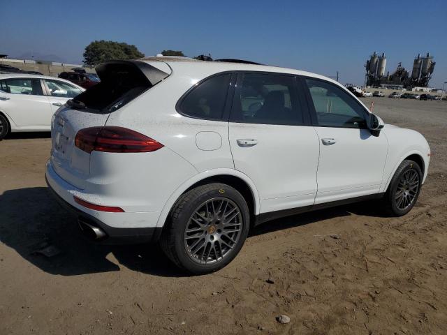 Photo 3 from auction – 2017 PORSCHE CAYENNE with VIN WP1AA2A28HKA83950
