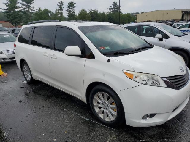 Photo 4 from auction – 2011 TOYOTA SIENNA XLE with VIN 5TDDK3DC5BS029057