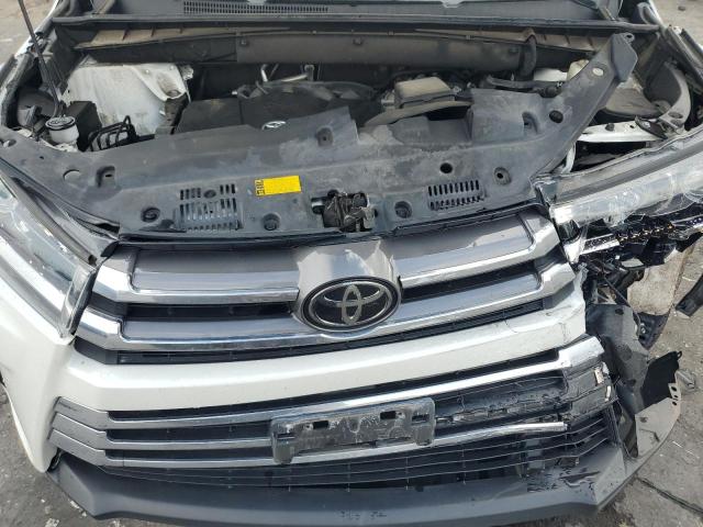 Photo 12 from auction – 2018 TOYOTA HIGHLANDER with VIN 5TDDZRFHXJS908883