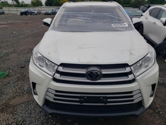Photo 5 from auction – 2019 TOYOTA HIGHLANDER with VIN 5TDJZRFH4KS595334