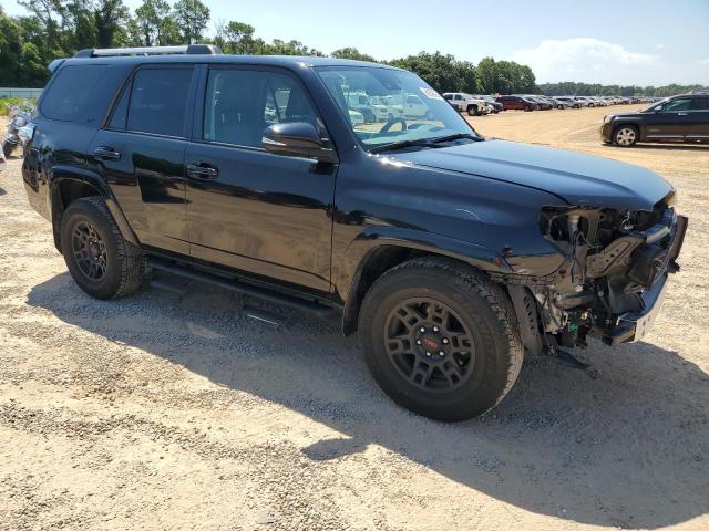 Photo 4 from auction – 2020 TOYOTA 4RUNNER SR with VIN JTEZU5JRXL5226636