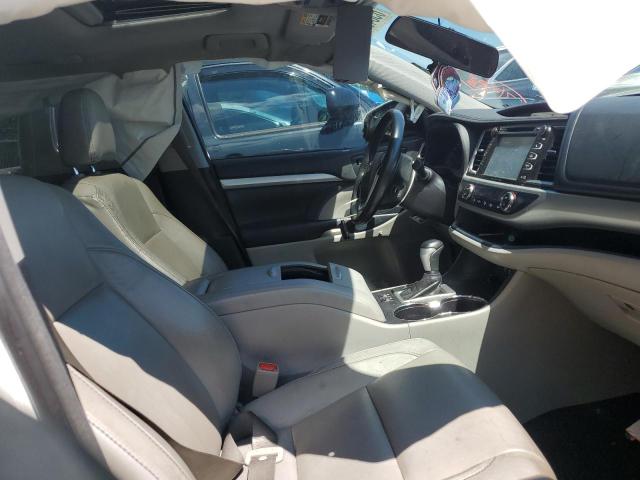 Photo 7 from auction – 2018 TOYOTA HIGHLANDER with VIN 5TDKZRFH7JS529492