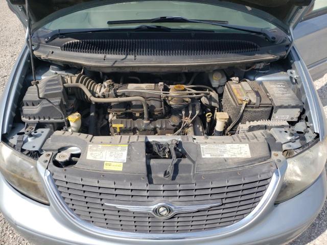 Photo 12 from auction – 2003 CHRYSLER TOWN & COU with VIN 2C8GP54L23R188945